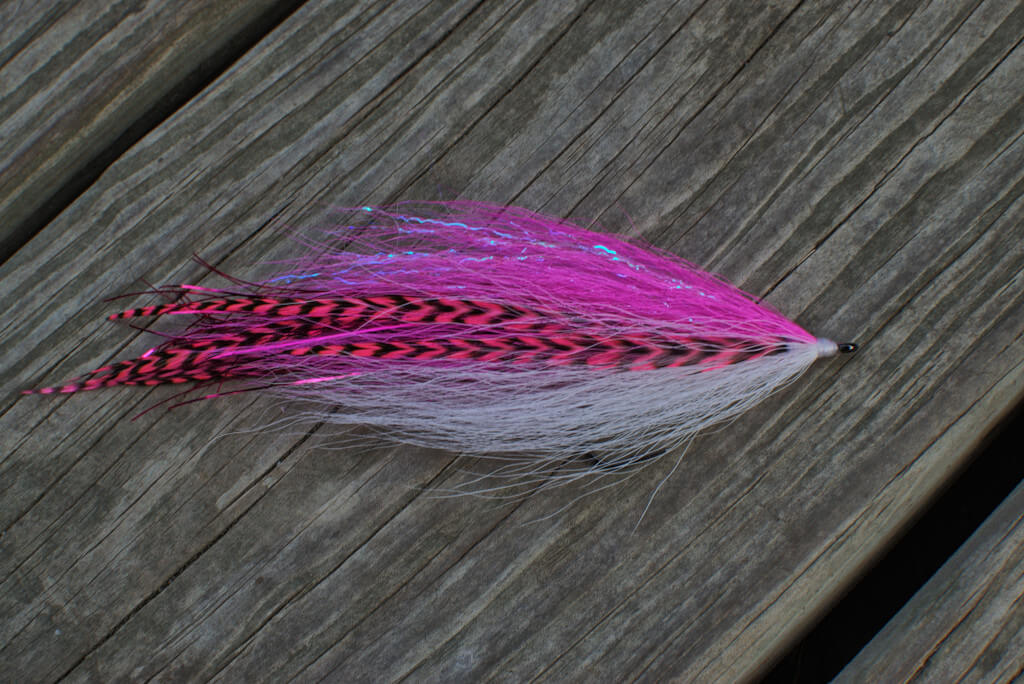 Pink and White Bucktail Deceiver Musky Fly